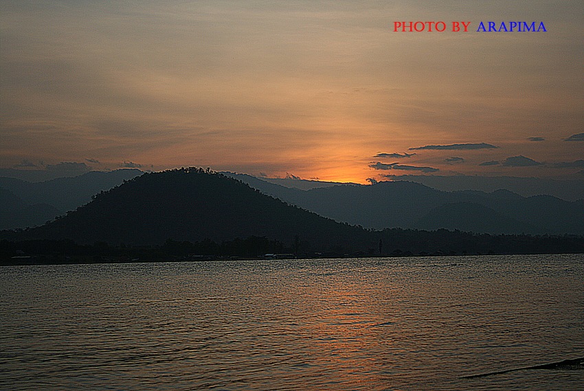  :grin: :grin:  เช้าวันสุดท้ายแล้วครับ.....วันนี้เหลือโอกาส ออกเรืออีกแค่รอบเช้าแค่รอบเดียว.....
ช่