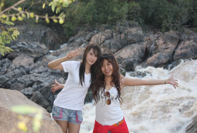 ตามมาด้วยคนครับ....กลัวตกข่าว


 :cool: :cool: :cool: :cool: :cool:
