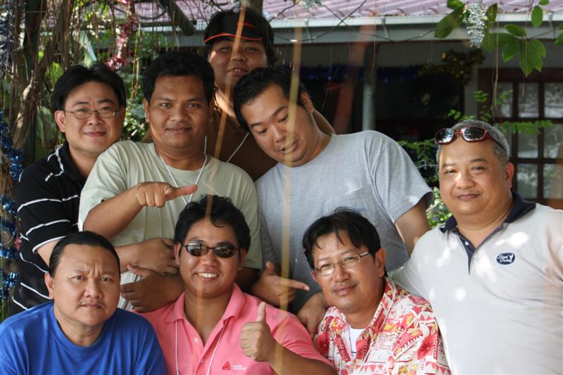 ทนเหงา...ทนหงิม...เหี่ยวแห้งไม่ไหว....ไปหาน้าบุ๊งดีกั่ว...

 :laughing: :laughing: :laughing: :lau