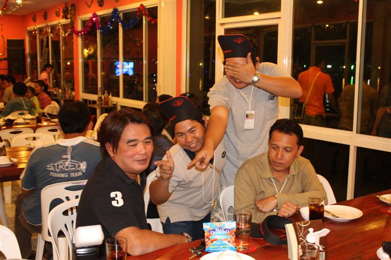 ไม่เอา.........ม๊ายพูดดดดดดดดดดดดดดดดดด.....

 :laughing: :laughing: :laughing: :laughing: :laughi