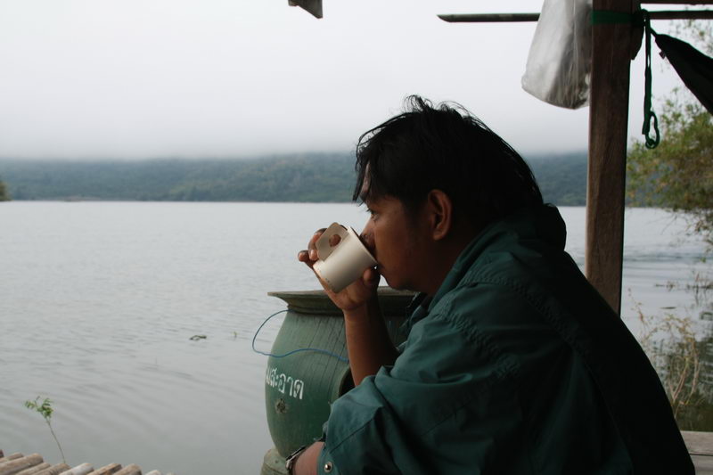 กินกาแฟกันก่องงงงงงงงงงง  



ก่องล่าปลากะมังต่อไป
