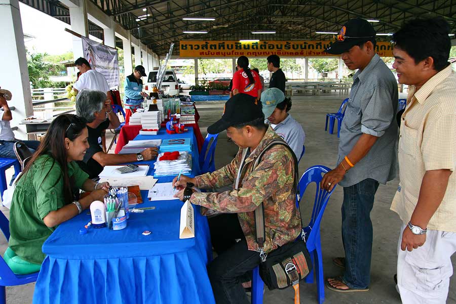 (ภาพประกอบบรรยากาศในการงานครั้งที่2)
[b]วัตถุประสงค์[/b]
1. เพื่อส่งเสริมกีฬาตกปลาให้เป็นที่รู้จัก