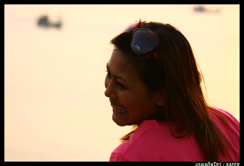 เห็นรอยยิ้มแบบนี้ของเพื่อนแล้วโล่งใจเลย
กลัวพามันมาแล้วไม่มีอะไรประทับใจกลับไป  :blush: