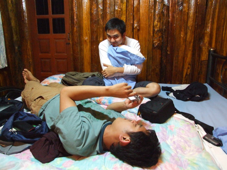พักผ่อนแล้ว

หวัดดีครับน้า deknarok  :cheer: