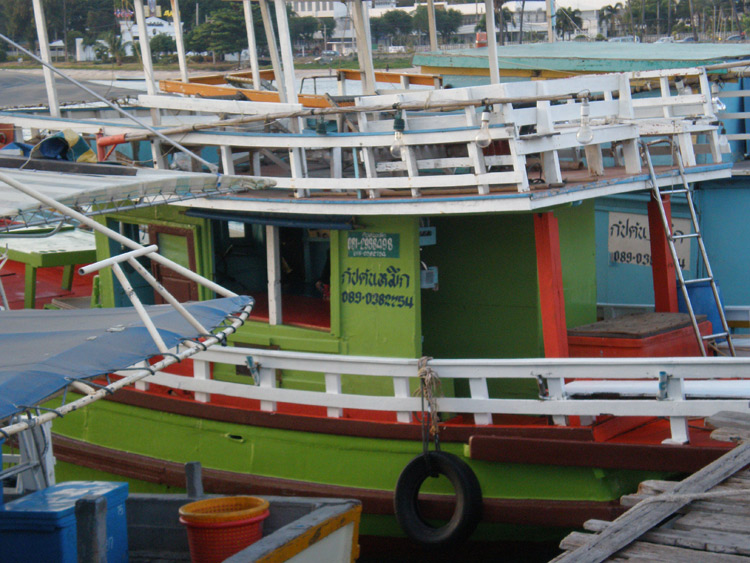 ขออนุญาตครับช่วยหาเรือให้

ทีมไหนย