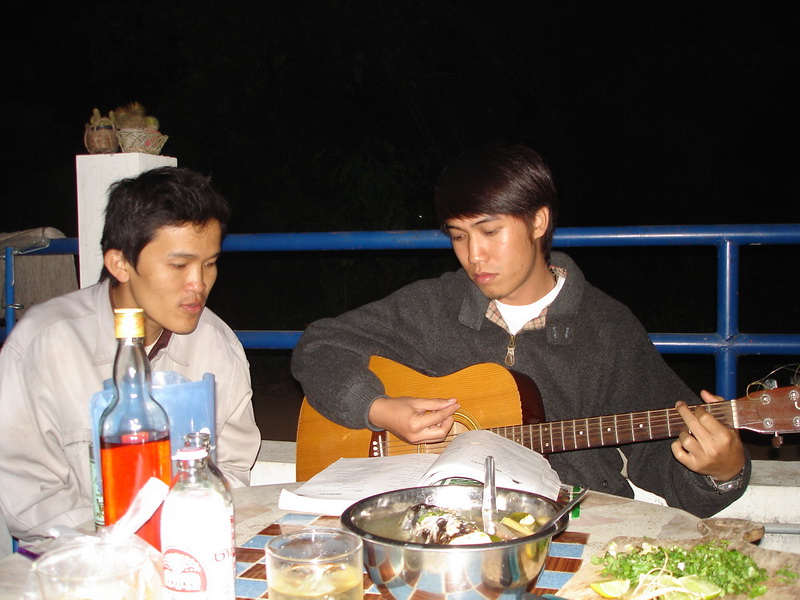 ....ท้องอิ่มแล้วตามด้วยบทเพลงหวานๆ.............

 :cheer: :cheer: :cheer: :cheer: :cheer: :cheer: 