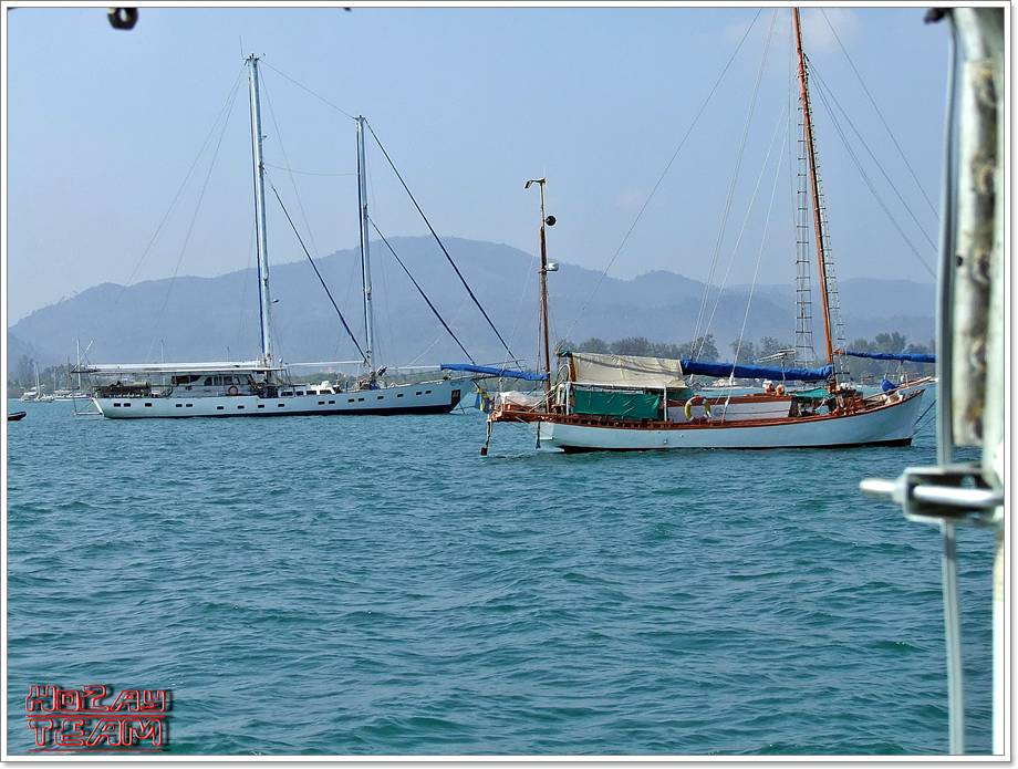 ระหว่างการเดินทางเก็บภาพเรือสวยๆมาฝากครับ :love: :love: :love: