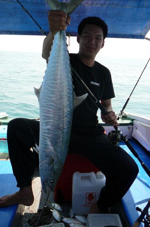 พระเอกรูปงาม  กับอินทรีตัว สวยๆ