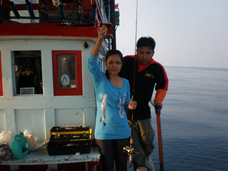 คนนี่มีเฮเหมือนกัน..ดูน้าเกรียงมองแบบอิดฉานิดๆ  :grin: