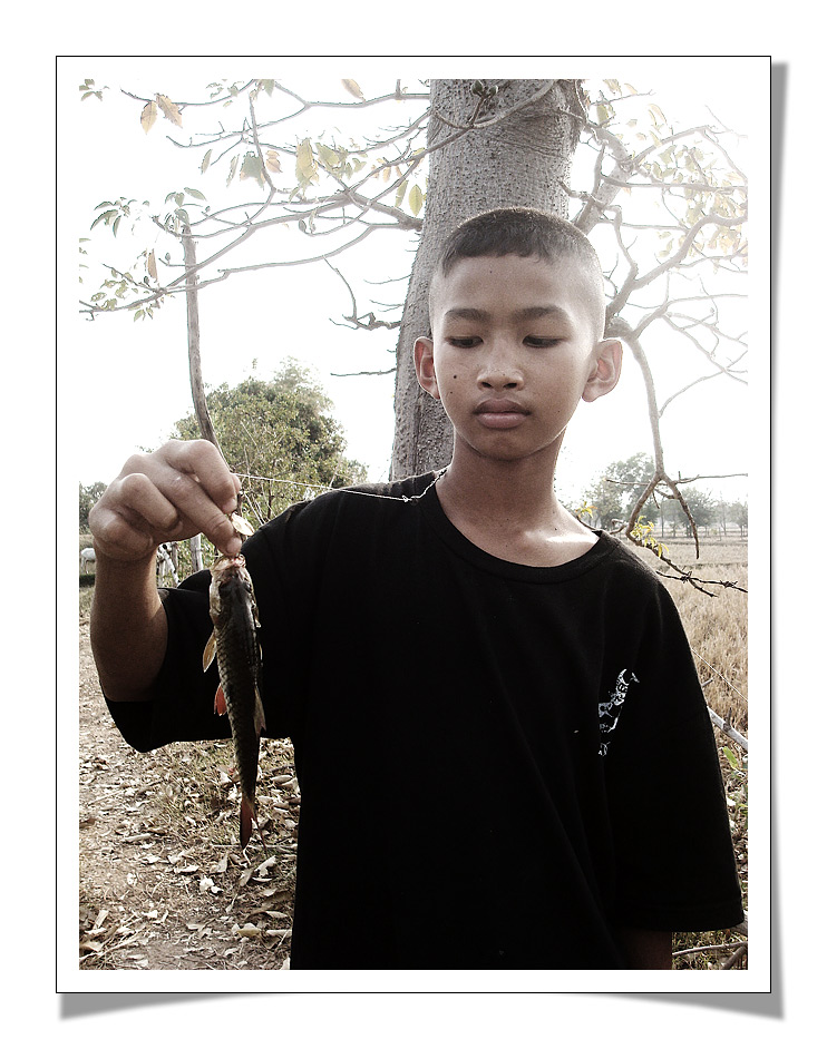 ตีไปได้ไม่นาน หลานผมก็โดนอีกแล้ว  :grin: :grin: :grin:
เสียดายจริงๆไม่ได้เตรี่ยม "เหยื่อเหลี่นมมาเ