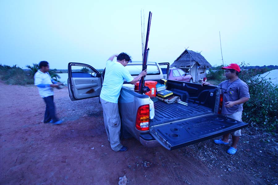 เก็บของกลับขึ้นรถ แยกย้ายกลับบ้าน...