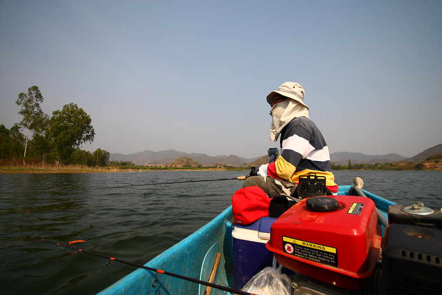 เรือลง ไล่หวด จนปวดไหล่ ไม่มีซักเชี๊ยะ...
 :grin: :grin:

เข้าหมายตรงที่เคยมาได้ เคยมาหล่อก้อยังก