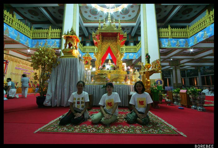 สวัสดีวันแห่งความรักสากลค่ะทุก ๆ ท่าน  :love: 
รักด้วยสติ และปราศจาก โมหะ (ความหลง ความเขลา ความโง่