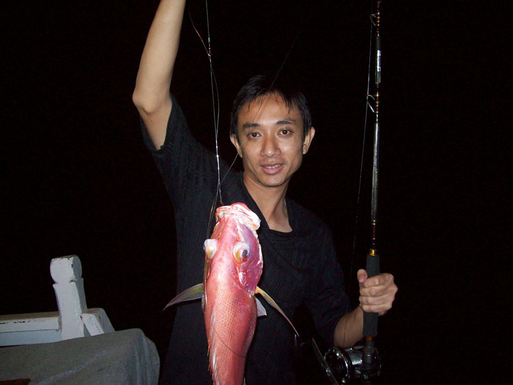 หนังยาวครับขอพักไปกินน้ำ 10 นาทีครับ  :smile: :smile: :smile: