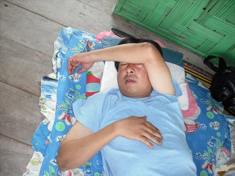 อีกภาพดูกันจะ ๆ

 :laughing:  :cheer: