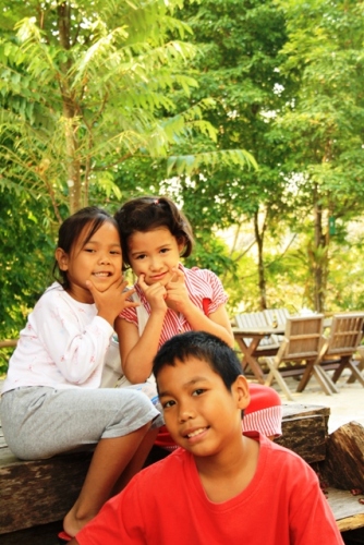 ขอบคุณพี่ๆ น้า อาๆ ป้าๆ ลุงๆ ครับที่เข้ามาชมกระทู้ของพ่อพวกหนู สวัสดีครับ  :grin:  :grin: