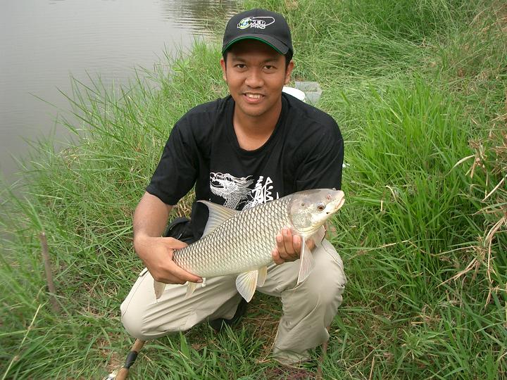 เท่ไปเลย น้าเอ่ นครนนท์ :cool:
--------------------------------------------------------------------
