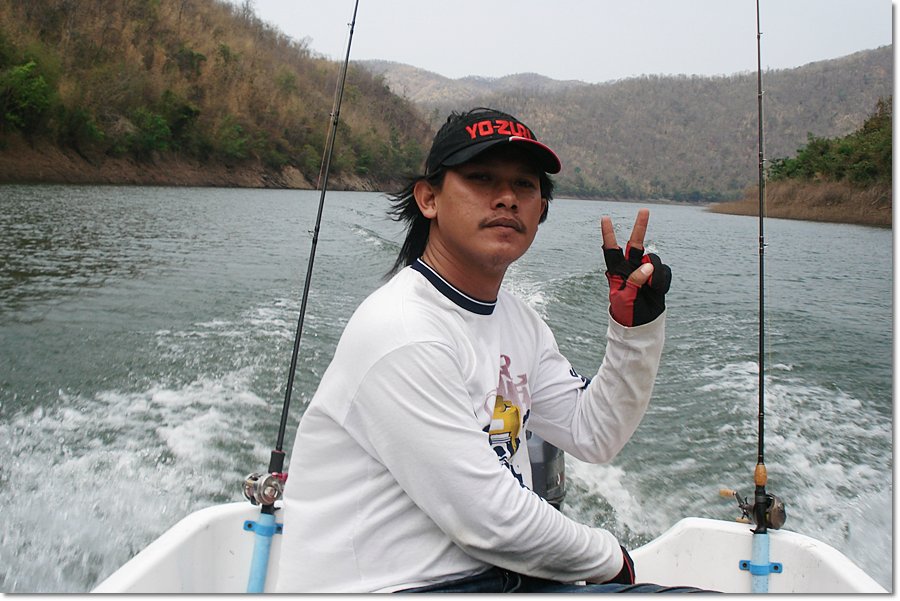 ขับเรือย้ายหมาย สู้ต่อไปค่ะคุงนพพร