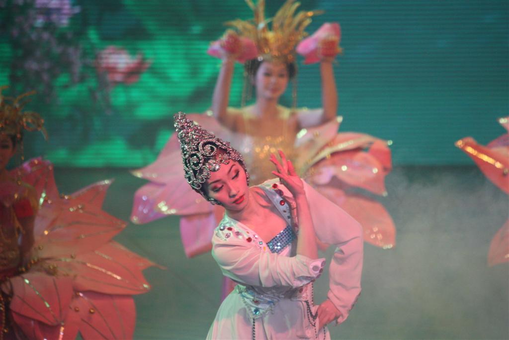 ร่ายรำ