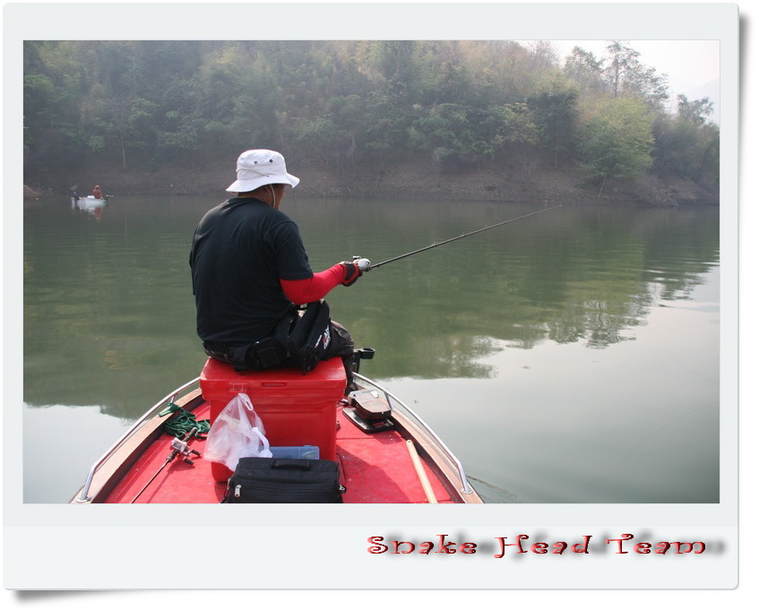 
เอ๊ะ นั่นเรือใครวุ้ย  ย้ายหมายดีฝ่า 