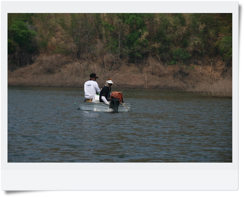 
คุ้นๆ  เรือเรานี่หว่า  