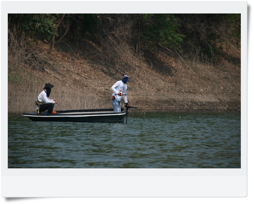 
เอ๊ะ นั่นก้อเรือน้ามง 