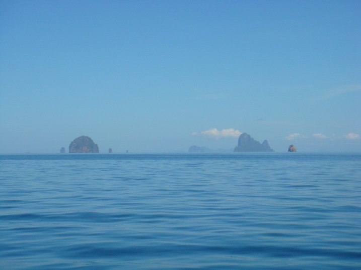 โลกเริ่มทรงตัวได้ สมดุลที่เกาะเภตรา   (เกาะสัมปทานรังนก  ไม่มีกิจห้ามเข้า)