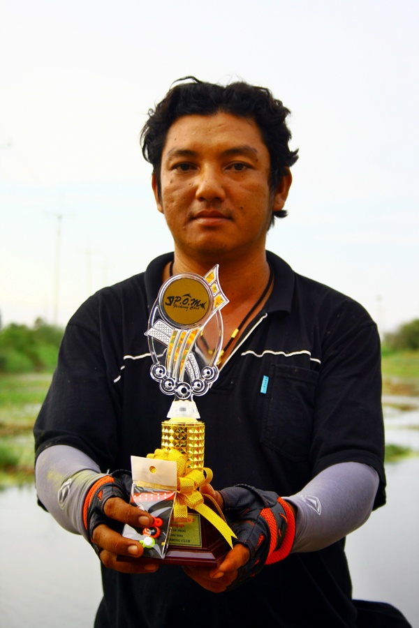 รางวัลปลาน้ำหนักสูงสุด อันดับที่  3

พี่จากทีม สยามสปูน 

 :cheer: :cheer: :cheer: