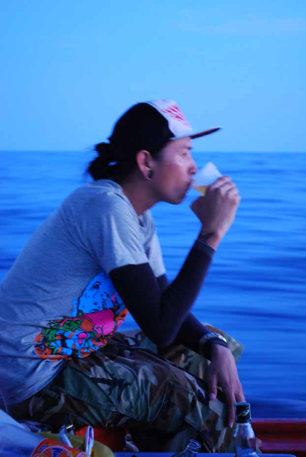 ปู : บายใจจิงๆว้อย....ไม่มีใครกวนใจ.....

ป๊อก : มรึงอะบายใจ...แต่ตูจาตาย