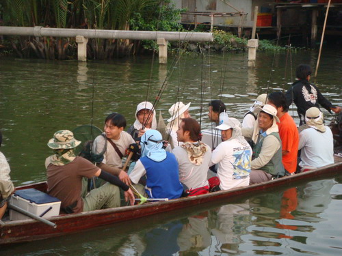 ปริ่มน้ำเลยครับ   :grin: :laughing: :laughing:
