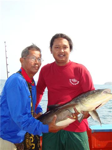 พี่เกียงเเห่งบึงทิพวัลย์กับปลาช่อน ไซล์ 15 km.