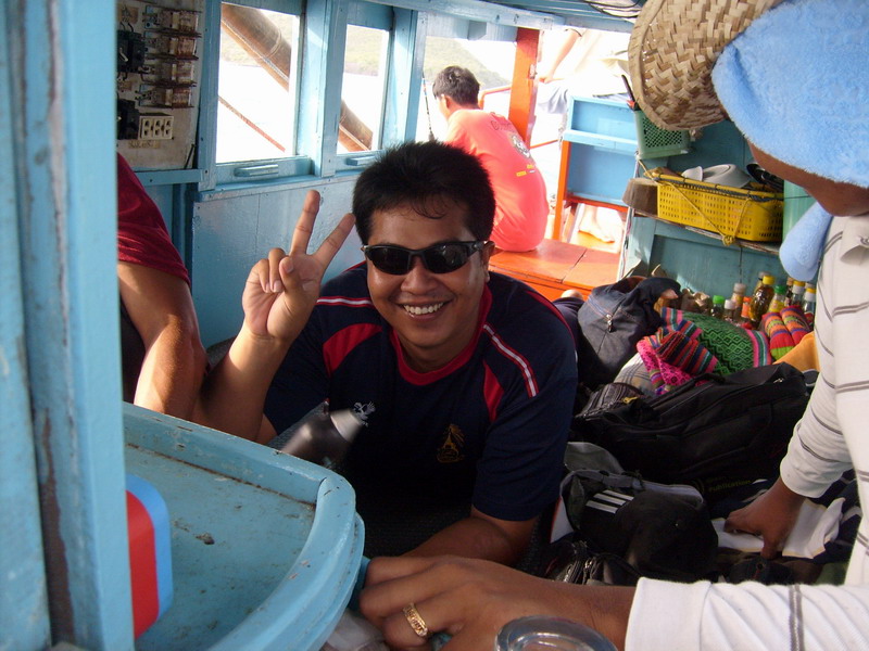  :grin: :laughing:

หัวหน้าทีม สู้ๆ ปีนี้ ต้องมีเฮ เน้อ   น้าเบิร์ด  :grin:

 [q]+1ครับน้าkanok 