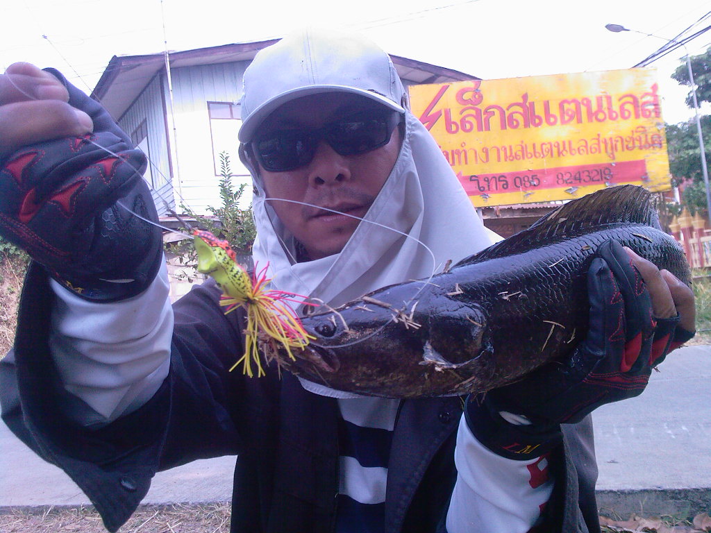 -ขอหล่อๆ อีกซักภาพ...น้ารักเค้าภูมิใจนำเสนอ...555 :laughing: :laughing: