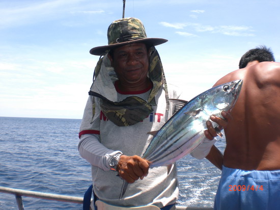 ปลาตัวแรกทำงานโดย ปลาบินน้าหมู โอเชี่ยน