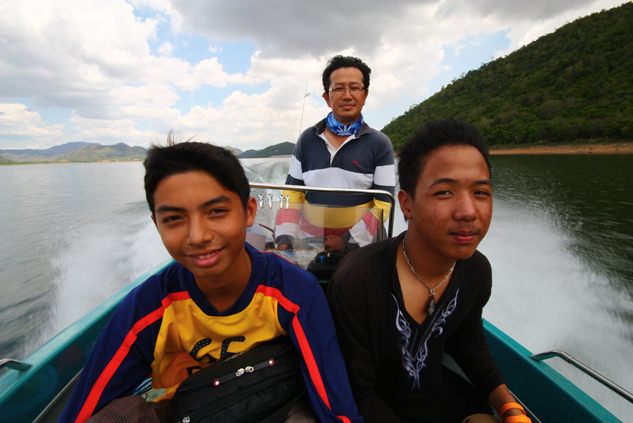 ล่องเรือกลับฝั่ง...เตรียมหันหลังกลับโรงแรม...

ป๋าอ๊อด เช้านี้ ยังไม่ได้ปลาเดี๋ยวค่อยไปลุ้นรอบเย็น