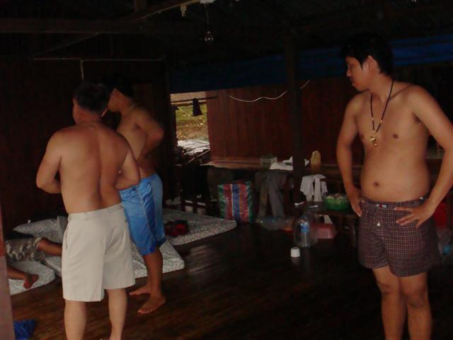 หมดแรงกันเป็นแถวๆ :cheer: