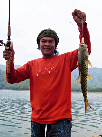 พรานสูตรสปูนเดือดเดียวดูลีลาตีสปูนของเขานะครับพี่น้องชะโดยังหลงไหล :laughing: :laughing: