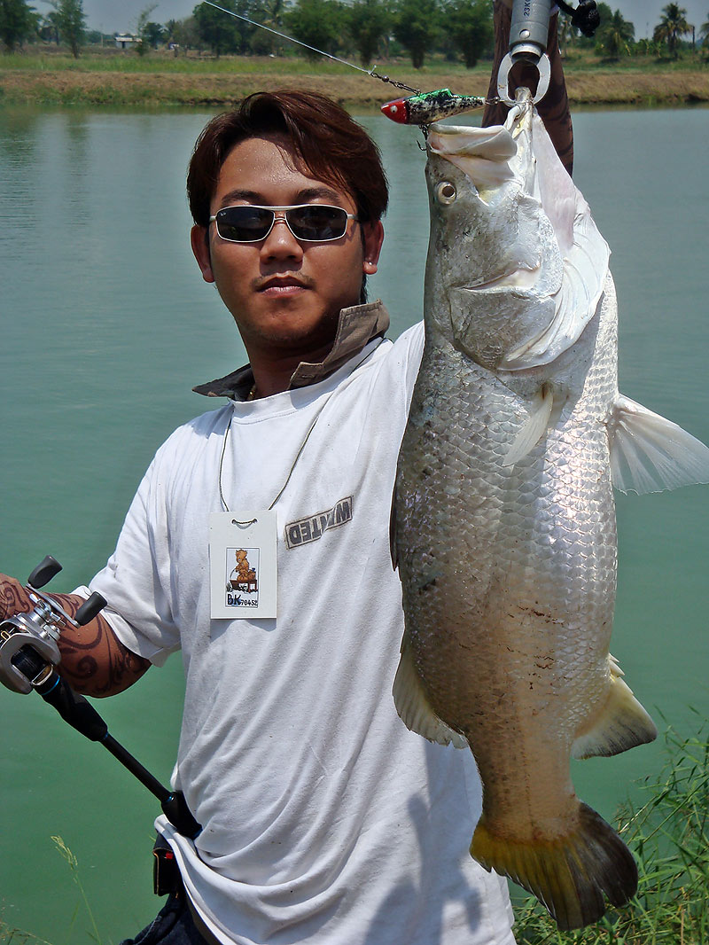


 [b]น้าอั๋นขอหล่ออีก[/b] :grin: :grin: