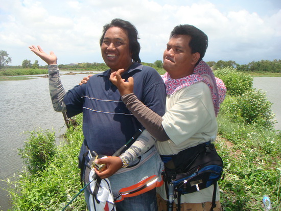 ต่างคน ต่างรอยำกัน  สุดท้าย รอดซะได้ ทั้งคู๋   :laughing: :laughing: :laughing: :laughing: :laughing