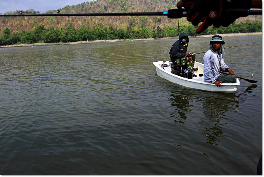 น้าๆ นั่งเรือชมวิวหรอคะ