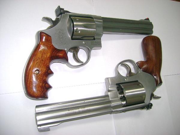 ตัวนี้ยาวหน่อยครับ  .357MAGNUM คู่กะ .44MAGNUM :grin: