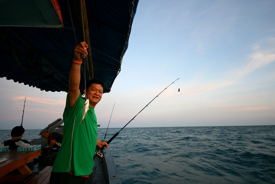  ก่อนไดน์หมึก

เราได้เจ้านี่ จากฝีมือโปรเมือก มาเพียงตัวเดียว

 :laughing: