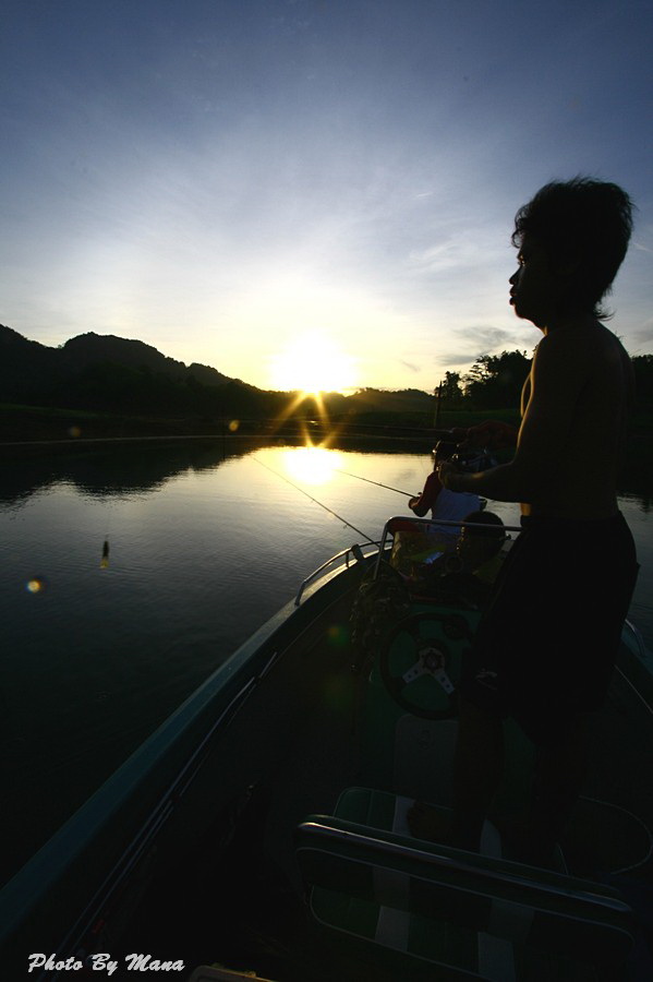 หมดวัน...แล้วกลับก่อนเดี๋ยวมืด...ต่อเยอะ

 :grin: