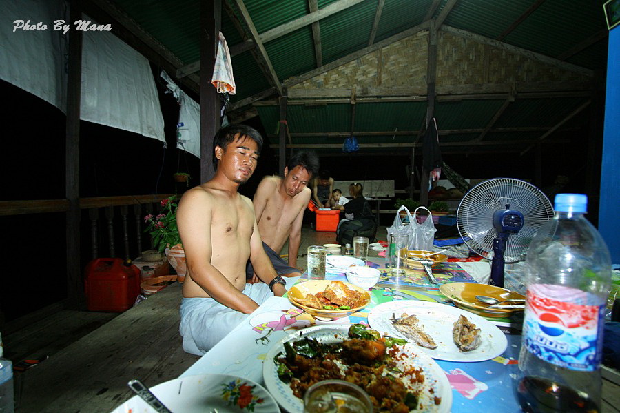 อาหารอย่างเดียวไม่พอต้องคนรู้ใจมาร่วมวงด้วย :grin:
