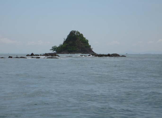 ที่หมายหินเกาะง่าม  ลมไม่แรงนักพอจ