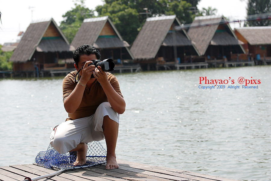 


อ้าว!!  จานป๋อม  ช่างภาพประจำทีม  มา