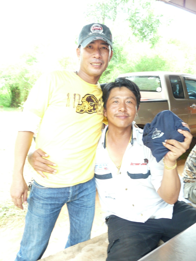 หาโอกาสถ่ายรูปคู่กับน้าต้อมมานานแล้ว...สมหวังจนได้ฮิฮิฮิ :blush: :blush: :blush: