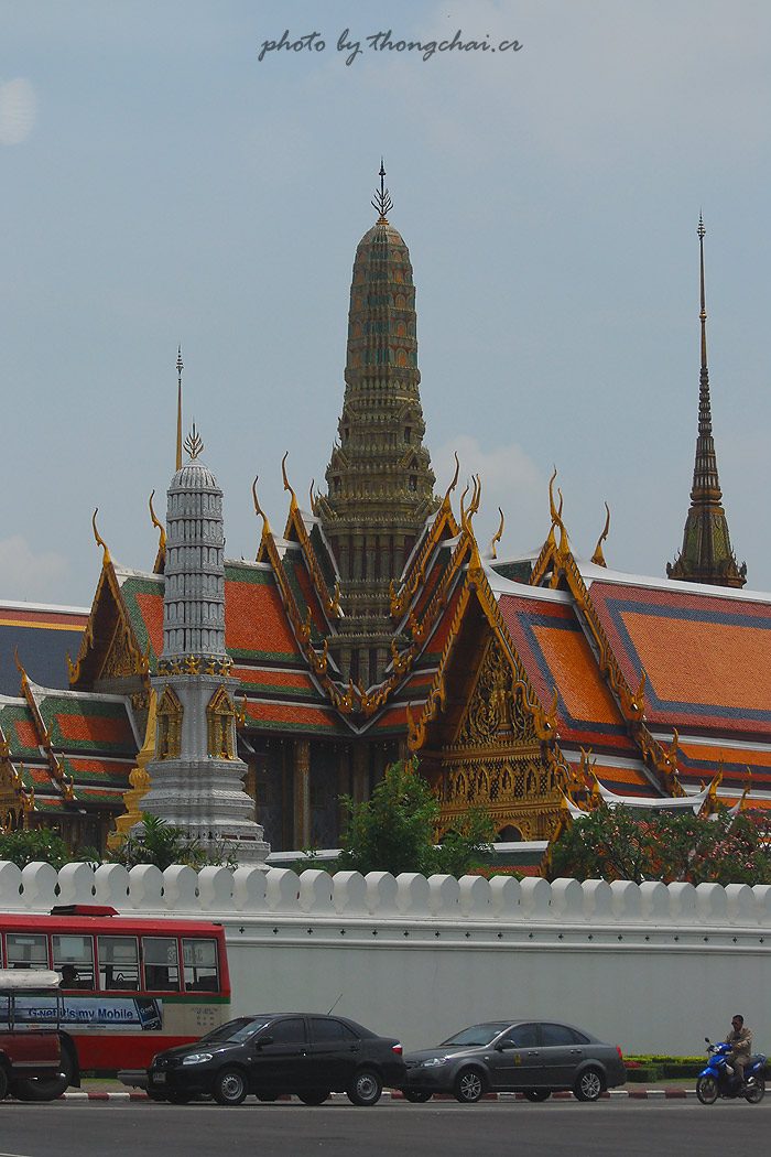  [b]กรุงเทพวันที่สามแล้วครับ ประชุมเสร็จเที่ยง เช็คเอาท์ พี่ยศมารับ 


และป๋อมแป๋ม รอที่วัดแล้วคร