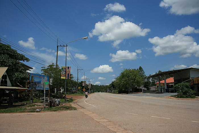 ท้องฟ้าเมืองสระแก้วสดใส และร้อนมาก