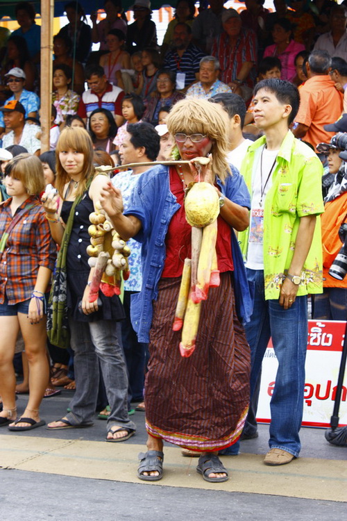 อะไรกันอีกล่ะเนี่ย..... :laughing: :laughing: :laughing: :laughing:

-----------------------------